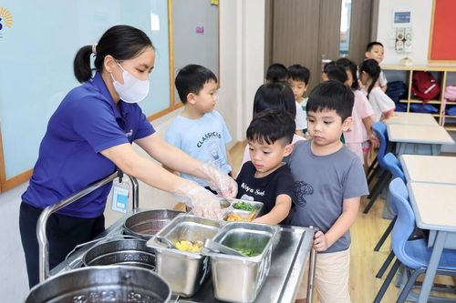 Hà Nội: Yêu cầu siết chặt an toàn thực phẩm tại trường học trong dịp hè