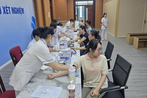Khám sức khỏe định kỳ, miễn phí cho người dân