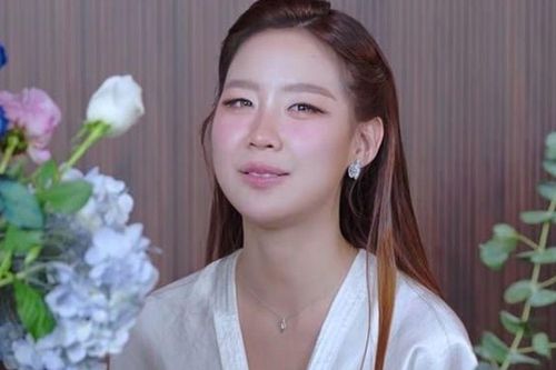 Hoa hậu Bảo Ngọc lộ biểu cảm khác lạ sau ồn ào học bổng thạc sĩ, một chi tiết khiến dân mạng bàn tán
