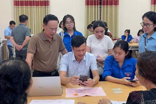 Phường Việt Hưng: 'Đi từng ngõ, gõ từng nhà' làm sạch dữ liệu đất đai