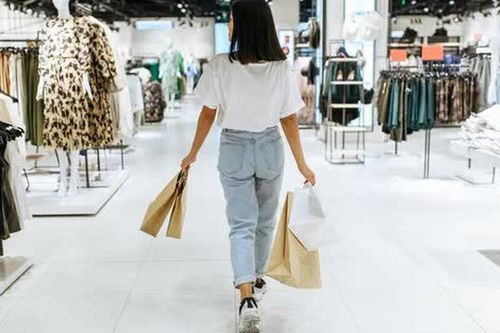 Từ ngày ngừng mua 5 thứ này, tôi tiết kiệm được số tiền khiến chính mình bất ngờ