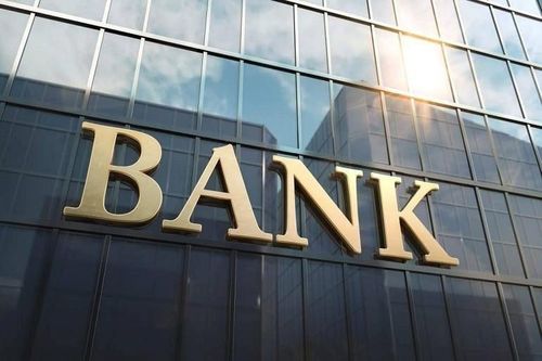 Nhiều cổ phiếu ngân hàng diễn biến tích cực dù thị trường chung ảm đạm