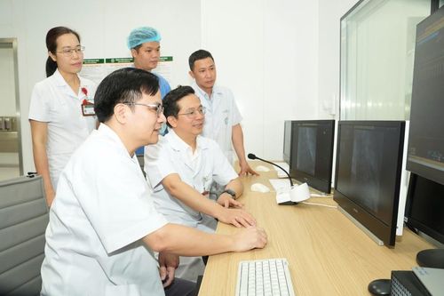 Kỹ thuật Hybrid cứu sống bệnh nhân phình động mạch chủ tại Ninh Bình