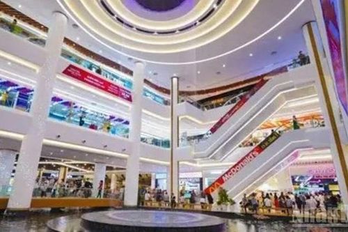 Không gian bán lẻ chuyển mình thành 'điểm đến thứ ba' sau nhà và công sở