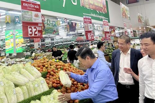 Tăng cường hợp tác đưa sản phẩm 'tick xanh' vào suất ăn học đường