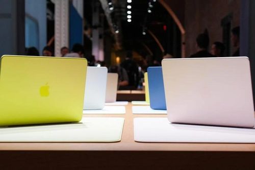 MacBook Neo lao đao vì AI, Apple có thể hụt 40% máy