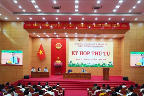Gỡ vướng chính sách, bảo đảm quyền lợi cho giáo viên và học sinh Quảng Trị