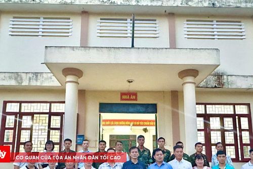 Thắm đượm nghĩa tình quân dân
