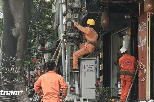 Hạ ngầm lưới điện hướng tới hoàn thiện diện mạo phường kiểu mẫu