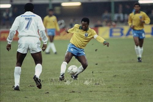 World Cup 2026: Di vật của 'Vua bóng đá' Pele lập kỷ lục gần 5 triệu USD