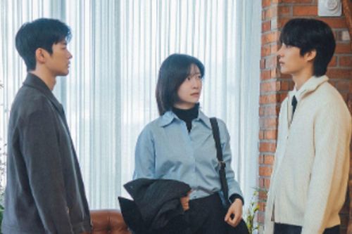 Khoảnh khắc căng thẳng của dàn sao See You At Work Tomorrow