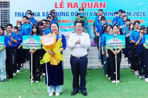 Tuổi trẻ Rạch Giá ra quân xây dựng đô thị văn minh