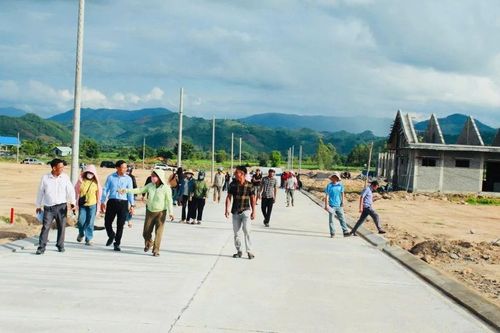 Phát huy hiệu quả bộ máy sau sắp xếp thôn, làng