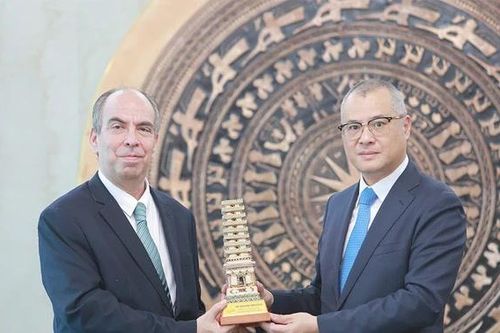 Bí thư Tỉnh ủy Phạm Đại Dương tiếp và làm việc với Đại sứ Cuba tại Việt Nam