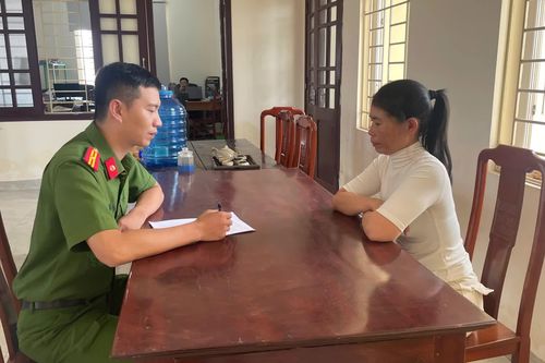 Vận động đối tượng truy nã đặc biệt ra đầu thú