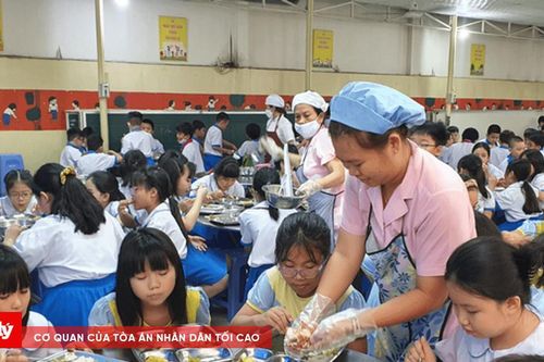 Hà Nội siết chặt an toàn thực phẩm tại trường học có bán trú trong dịp hè