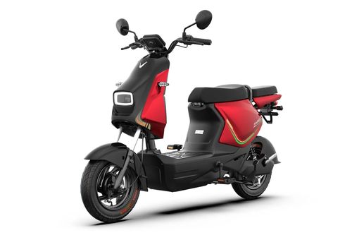 VinFast Amio S2 'lên ngôi' mùa tựu trường nhờ thiết kế cá tính và nhiều tính năng an toàn vượt trội