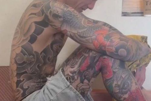 Lý lịch bất hảo của gã xăm trổ Vũ Văn Toàn, cầm kiếm truy đuổi người sau va chạm giao thông