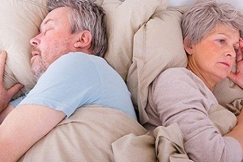 Vì sao nhiều cặp vợ chồng tuổi 50-60 ngủ riêng? Sự thật không phải ai cũng biết
