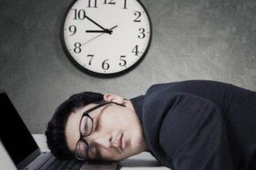 5 thói quen nhiều người làm mỗi ngày nhưng âm thầm rút ngắn tuổi thọ