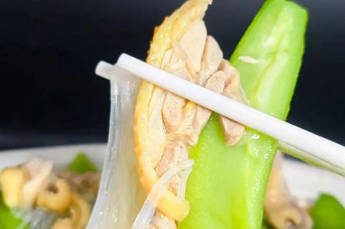 Tôi tiếc vì không phát hiện ra món này sớm hơn, đặc biệt là việc kết hợp nguyên liệu khiến món ăn ngon bất ngờ