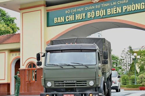 Bộ đội Biên phòng tỉnh Lai Châu điều động lực lượng hỗ trợ nhân dân vùng lũ