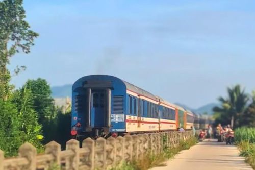 Quảng Ngãi: Người phụ nữ tử vong sau va chạm với tàu hỏa