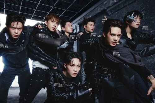V-pop 'chấn động' với màn debut 'khủng' của nhóm UPRIZE