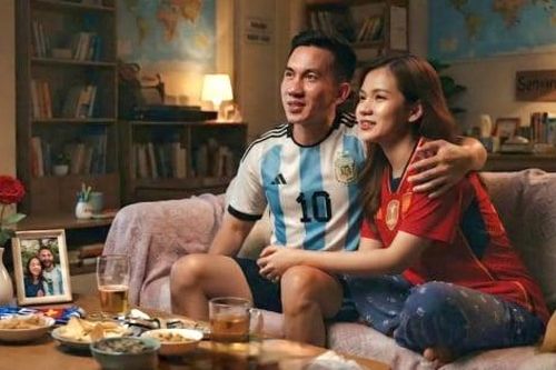 Cơn sốt World Cup 2026: Khi tình yêu 'hòa nhịp' cùng trái bóng tròn