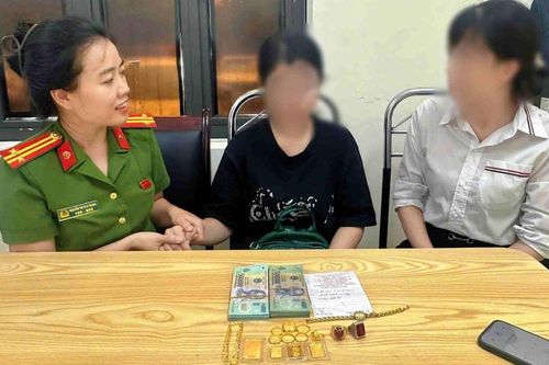 Nữ sinh phá két sắt mang toàn bộ tài sản đi bán, nhân viên tiệm vàng thấy bất thường liền báo Công an