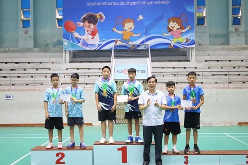 Trao 22 bộ huy chương tại Giải bóng bàn, cầu lông thiếu niên, nhi đồng tỉnh