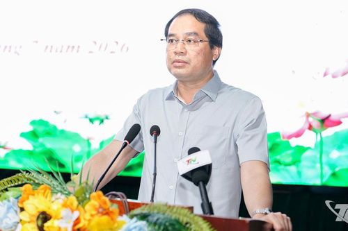 Đánh giá cán bộ thông qua bản lĩnh xử lý việc khó, tinh thần phụng sự nhân dân