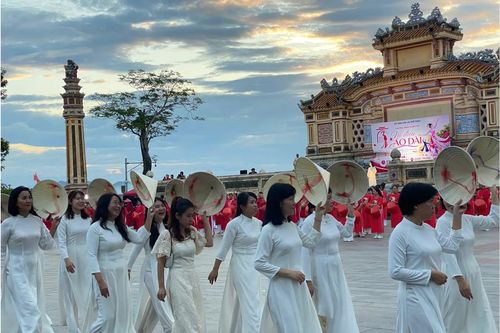 'Vũ điệu áo dài Huế 2026' tôn vinh Áo dài Việt