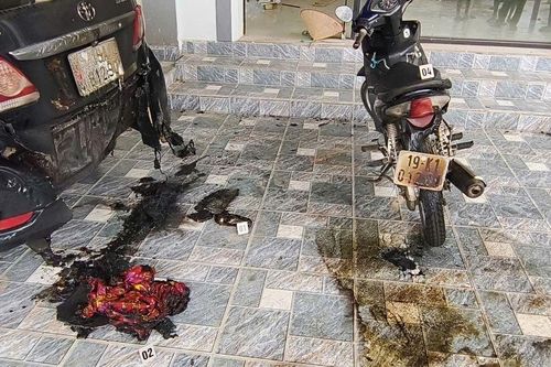 Mang xăng đốt xe ô tô nhà hàng xóm chỉ vì lý do này