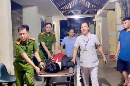 Khoảnh khắc nguy cấp giữa rừng của một sản phụ đã được giải cứu nhờ một xúc động này
