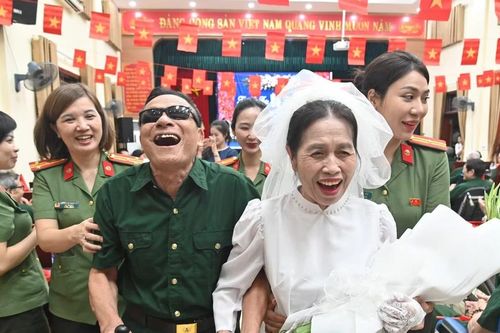 'Bản tình ca đặc biệt' sau nửa thế kỷ đi qua lửa đạn