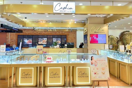 Một hệ thống hàng chục cửa hàng kim cương tạm dừng kinh doanh