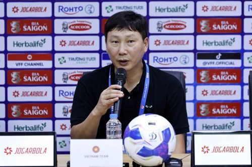 HLV Kim Sang-sik hài lòng với màn thi đấu của đội tuyển Việt Nam sau chiến thắng trước Myanmar