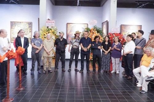 Triển lãm 'Cùng một chặng đường' tôn vinh hành trình sáng tạo của hai họa sĩ gạo cội