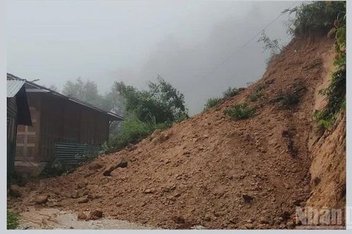 Nỗ lực thông tuyến giao thông miền núi phía bắc sau mưa lũ
