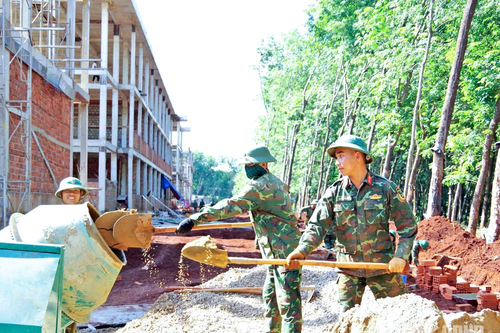 Quân đội dựng trường nơi vùng biên Gia Lai