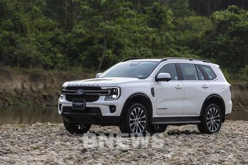 SUV 7 chỗ tiếp tục hút khách, Ford Everest áp đảo toàn phân khúc