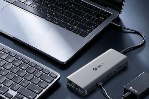 Asus trình làng hub Adol HC112: Trạm kết nối 11 trong 1 hỗ trợ xuất 3 màn hình