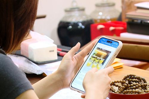 Cảnh giác với bẫy 'việc nhẹ lương cao'