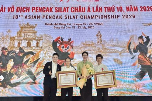 2 huấn luyện viên, vận động viên thể thao thành tích cao tỉnh được tặng thưởng Huân chương Lao động hạng Nhì