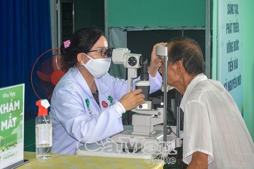 Lan tỏa yêu thương từ các chương trình nhân đạo
