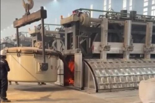 Lâm Đồng công bố thỏi nhôm đầu tiên của Việt Nam