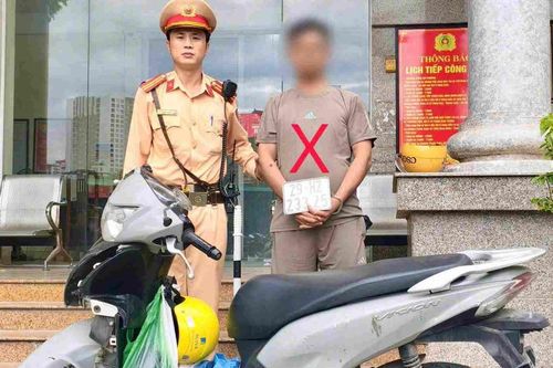 Hà Nội: Kẻ trộm xe máy 'sa lưới' sau vụ va chạm giao thông trên đường Khuất Duy Tiến