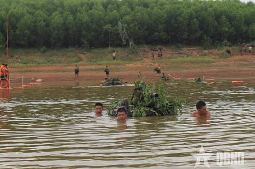 Sư đoàn 324 (Quân khu 4) thi đua vượt khó lập công