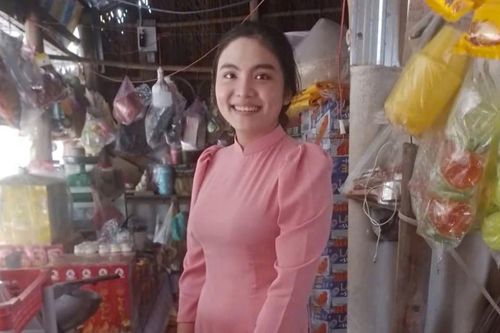 Con gái 19 tuổi đi theo người thân rồi mất liên lạc, mẹ ở Cà Mau tất tả kiếm tìm